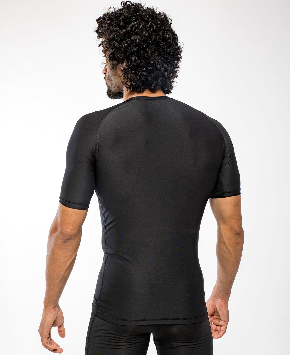 BLACK HALF SLEEVE COMPRESSION