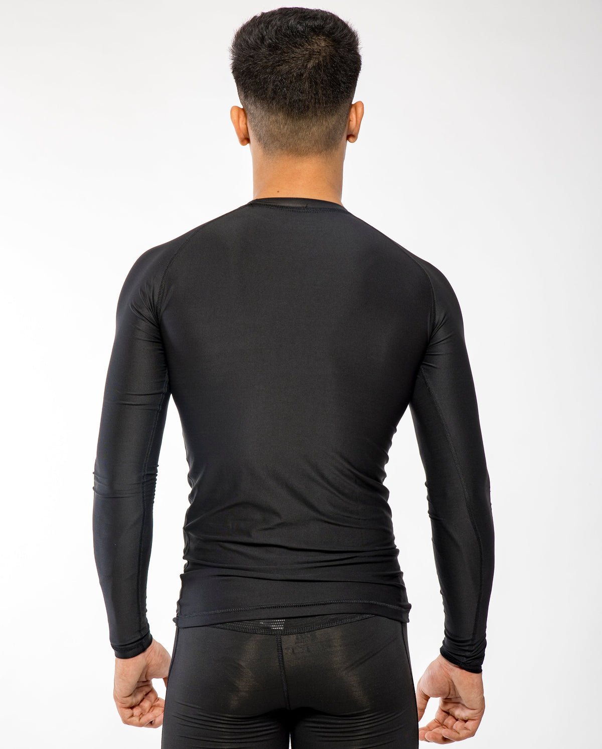 BLACK FULL SLEEVE COMPRESSION